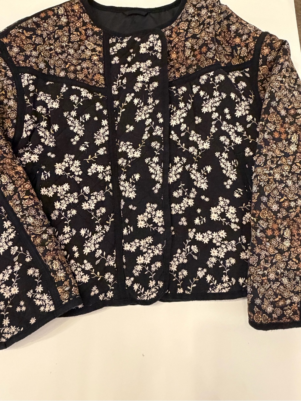 Zara girl’s Black Floral Quilted Jacket si3 9/10